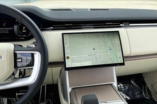 2025 Land Rover Range Rover P550e SE