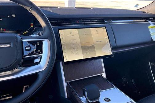 2026 Land Rover Range Rover P400 SE 7 Seat