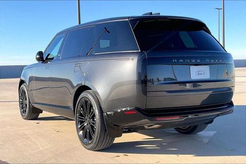 2026 Land Rover Range Rover P400 SE 7 Seat