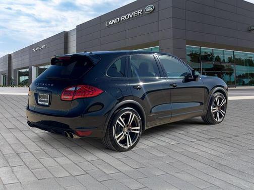 2014 Porsche Cayenne Turbo