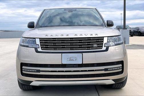 2025 Land Rover Range Rover P400 SE