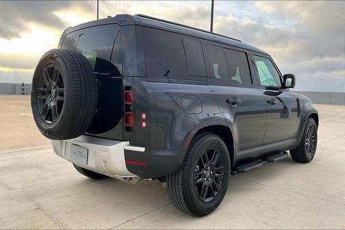 2025 Land Rover Defender 110 P400 S