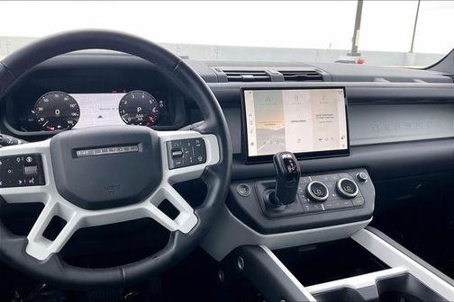 2025 Land Rover Defender 110 P400 S