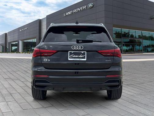 2025 Audi Q3 Premium 45 TFSI S line quattro Tiptronic