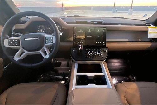 2026 Land Rover Defender P400 X-Dynamic SE