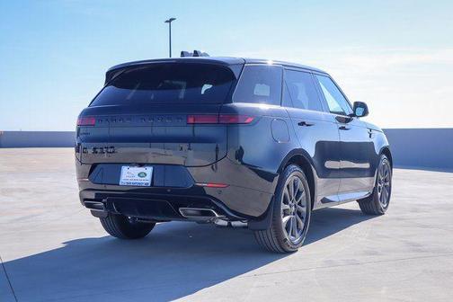 2025 Land Rover Range Rover Sport SE