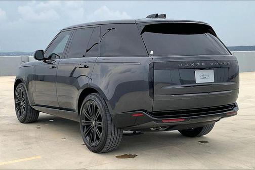 2025 Land Rover Range Rover P530 SE