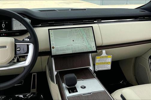 2025 Land Rover Range Rover P530 SE