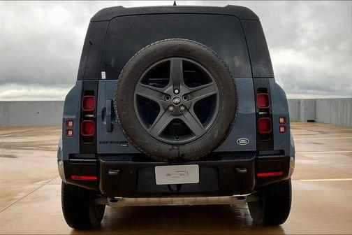 2023 Land Rover Defender 110 X-Dynamic SE