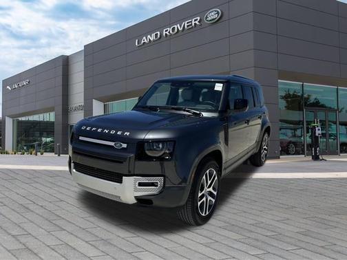 2025 Land Rover Defender 110 P300