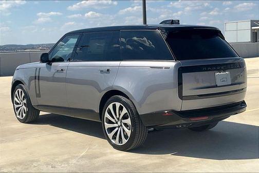 2025 Land Rover Range Rover P530 SE 7 Seat