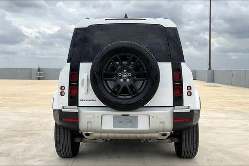 2025 Land Rover Defender 110 P400 S