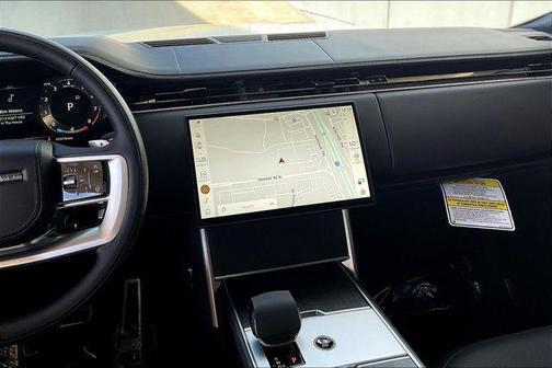 2025 Land Rover Range Rover P530 SE 7 Seat