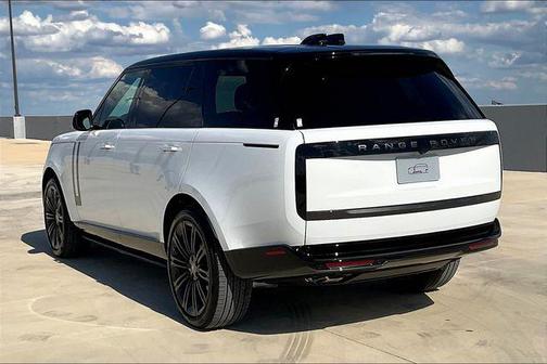 2025 Land Rover Range Rover P530 SE 7 Seat