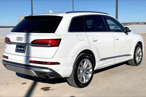 2025 Audi Q7 55 Premium Plus