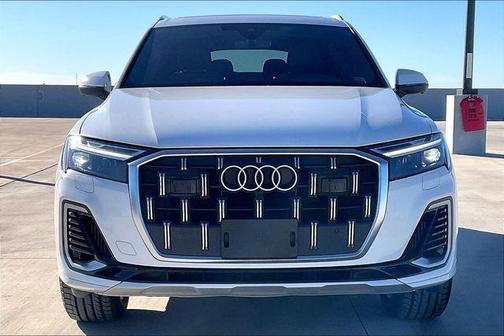 2025 Audi Q7 55 Premium Plus