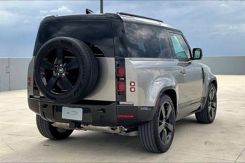 2024 Land Rover Defender 90 P400 X-Dynamic SE
