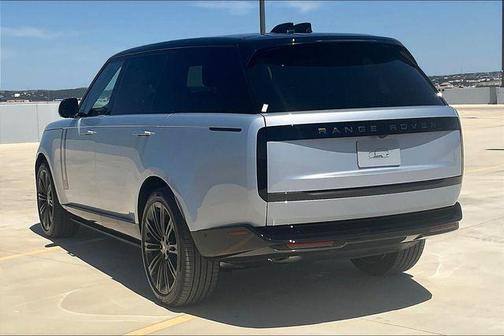 2025 Land Rover Range Rover P400 SE 7 Seat