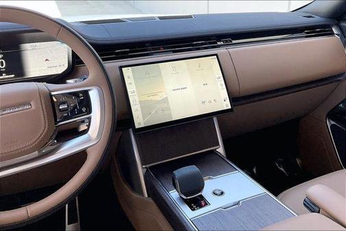 2025 Land Rover Range Rover P400 SE 7 Seat