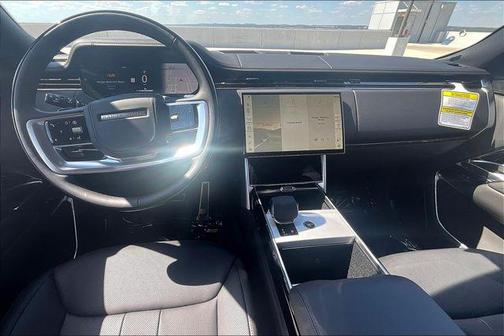 2025 Land Rover Range Rover P400 SE