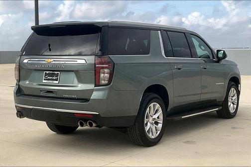 2023 Chevrolet Suburban Premier