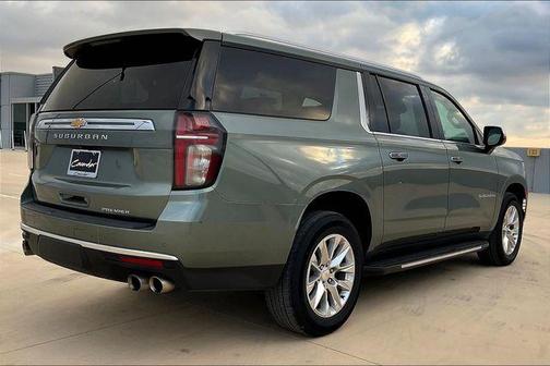 2023 Chevrolet Suburban Premier