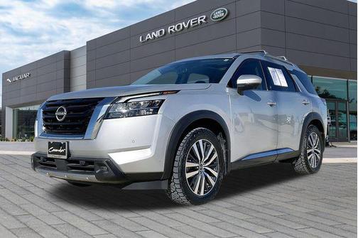 2022 Nissan Pathfinder Platinum 2WD