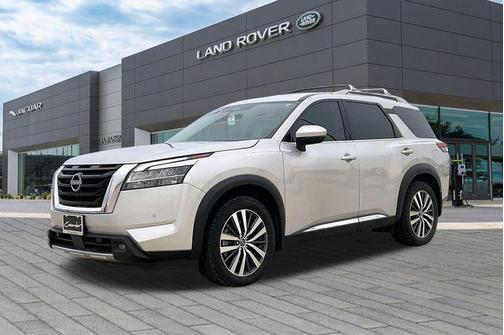 2022 Nissan Pathfinder Platinum 2WD