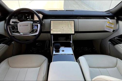2025 Land Rover Range Rover P550e SE