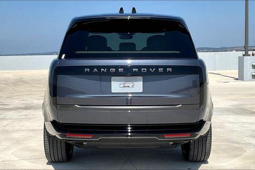 2025 Land Rover Range Rover P550e SE