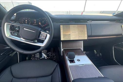2025 Land Rover Range Rover P530 SE