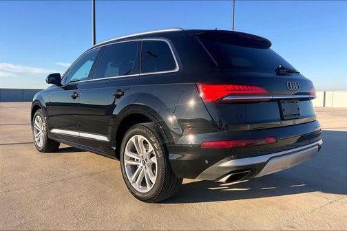 2025 Audi Q7 55 Premium Plus