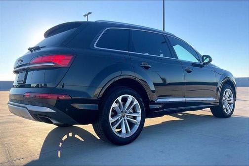 2025 Audi Q7 55 Premium Plus