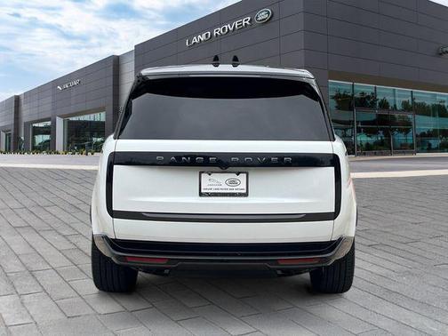 Fuji White 2025 Land Rover Range Rover P530 SE