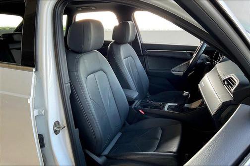 2024 Audi Q3 Premium 45 TFSI S line quattro Tiptronic