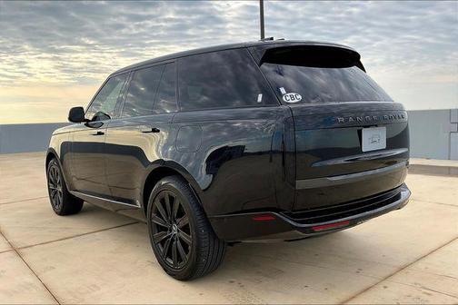 2025 Land Rover Range Rover P550e SE