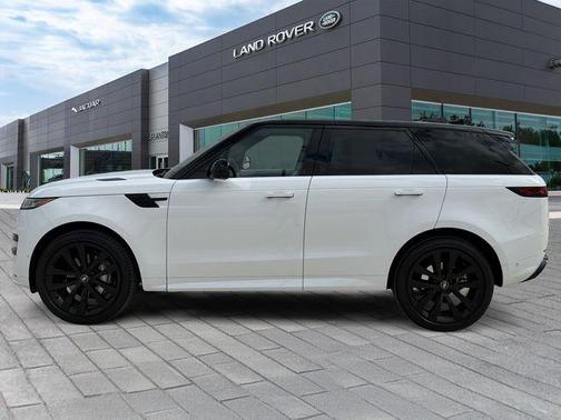 Fuji White 2025 Land Rover Range Rover Sport SE