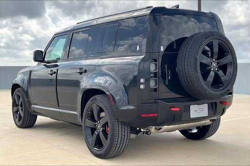 2025 Land Rover Defender 110 P400 X