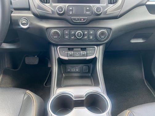 2023 GMC Terrain AWD AT4