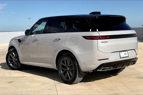 2025 Land Rover Range Rover Sport SE