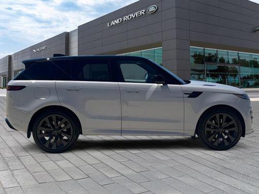 Borasco Grey Metallic 2026 Land Rover Range Rover Sport SE