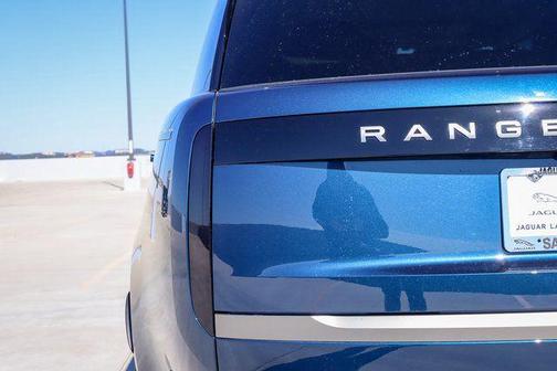 2024 Land Rover Range Rover P530 SE