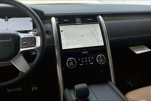 2025 Land Rover Discovery P360 Dynamic SE