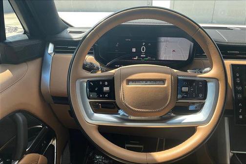 2025 Land Rover Range Rover P550e Autobiography