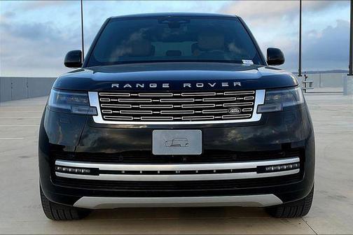 2025 Land Rover Range Rover P550e Autobiography