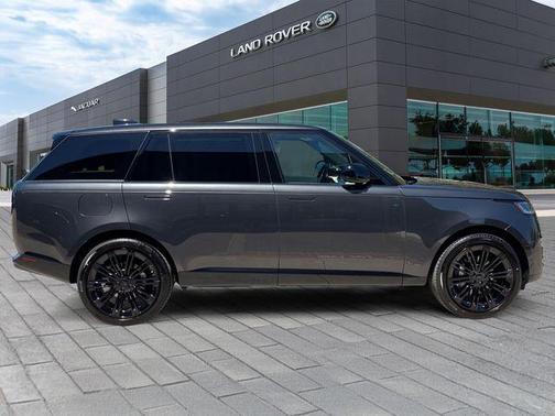 Grey 2026 Land Rover Range Rover P400 SE 7 Seat