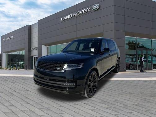2025 Land Rover Range Rover P400 SE 7 Seat