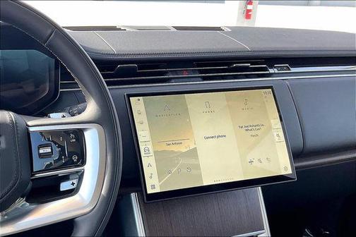 2026 Land Rover Range Rover P550e SE