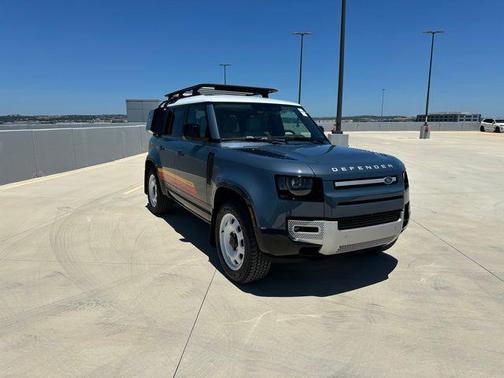 2025 Land Rover Defender 110 P300
