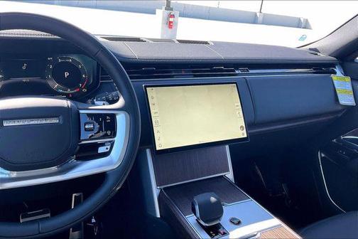 2026 Land Rover Range Rover P400 SE 7 Seat